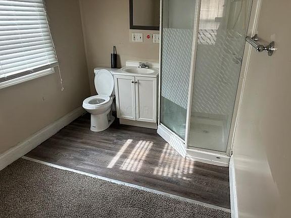 4th image of 68 E Whitney Ave