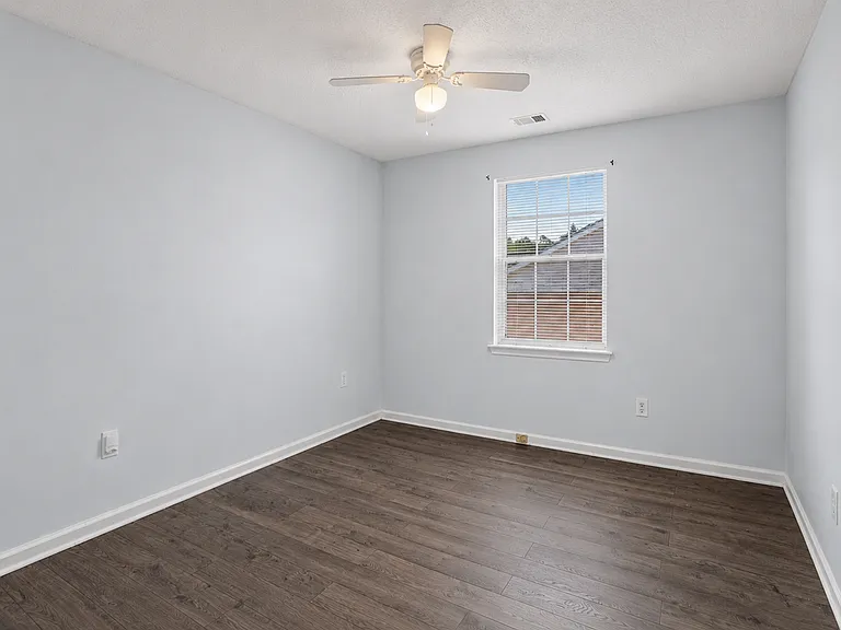 4810 Golden Leaf Ln — Photo 11