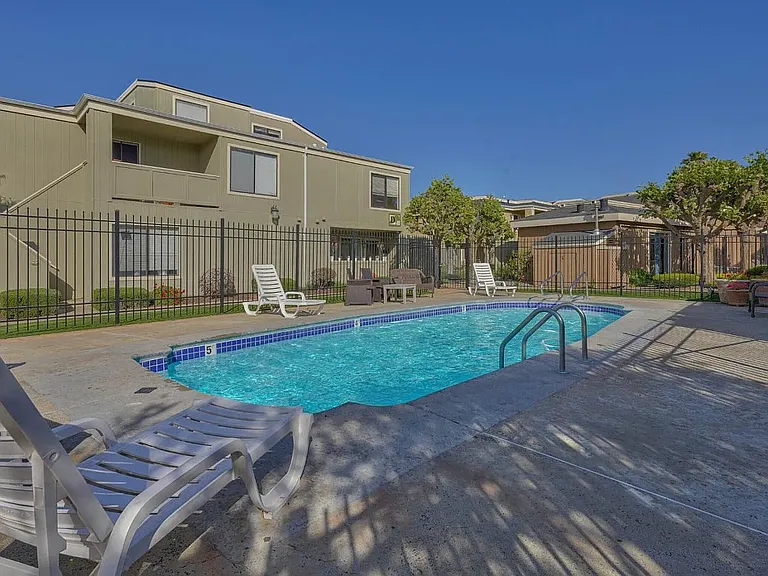820 Casanova Ave #30 — Photo 16