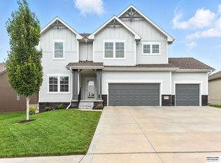 8821 S 169th St, Omaha, NE 68136