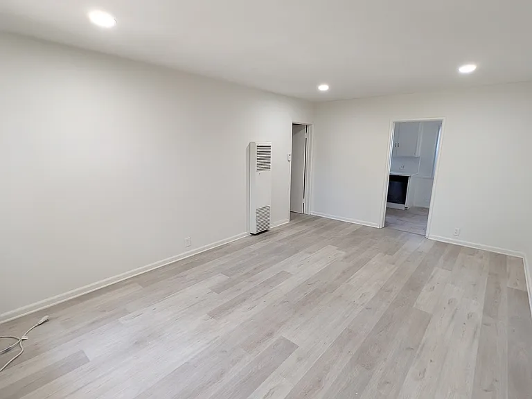 1377 S Sierra Bonita Ave #2 — Photo 6