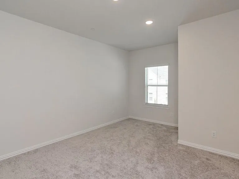 2805 Jacaranda Dr — Photo 13