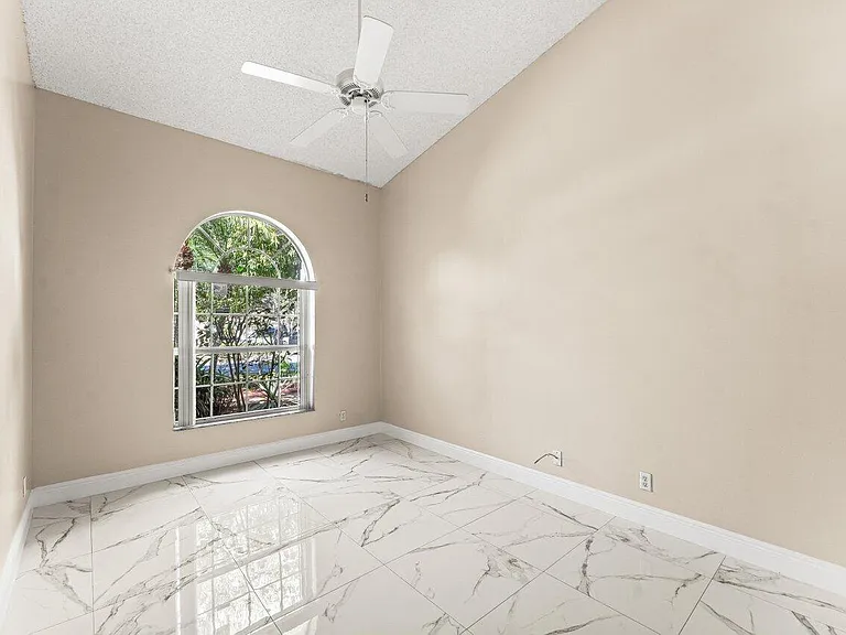 5872 NW 73rd Ct — Photo 15