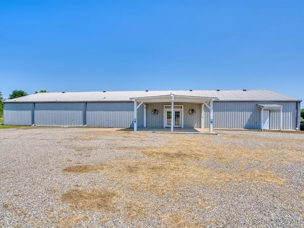 3001 N Maple St, Sallisaw, OK 74955