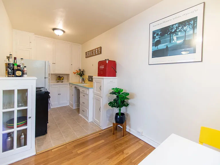 The Marwood Apartments — Photo 5