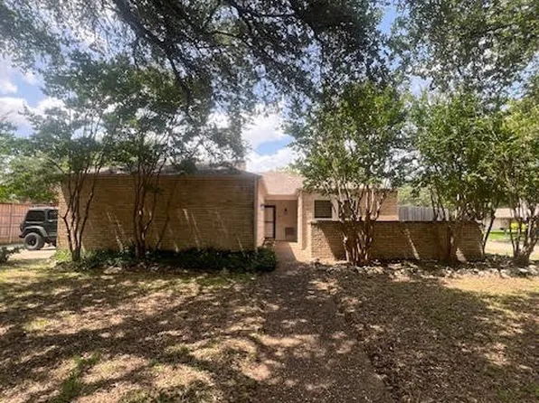 630 Silverstone Dr, Richardson, TX 75080