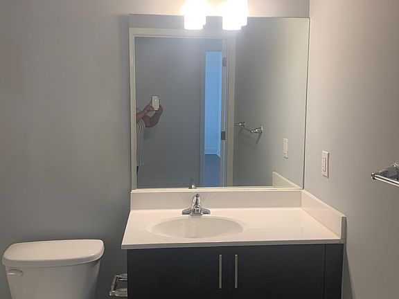5th image of 401 SW 17th Ave APT 506