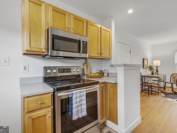 5th image of 572 Goldsboro Rd NE