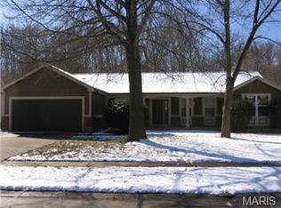 27 Gentle Ct, Fenton, MO