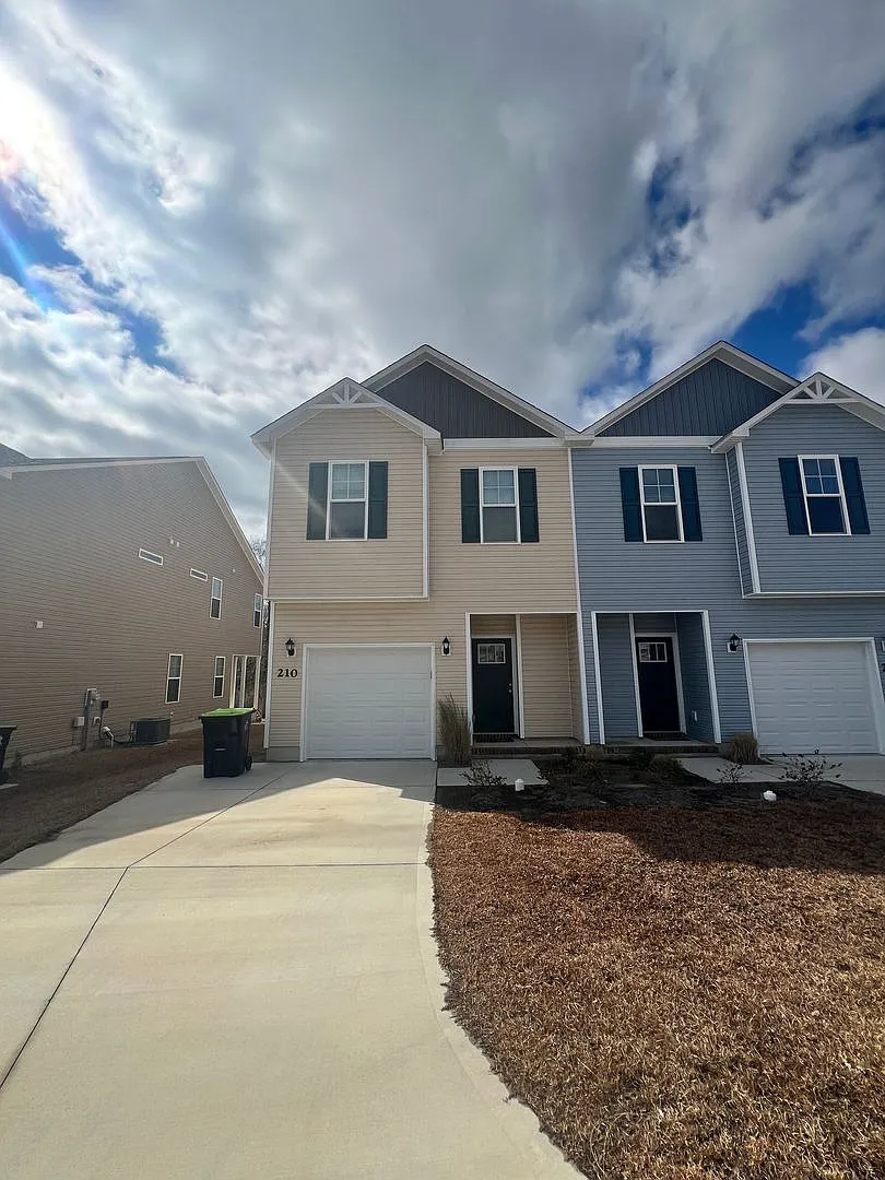 Building Photo - 210 Shallowbag Bay Ln