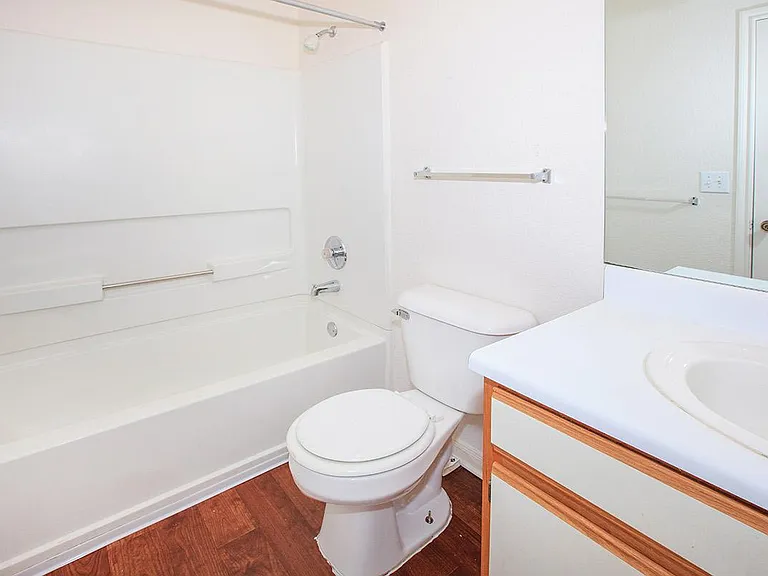 Greentree Pointe — Photo 12