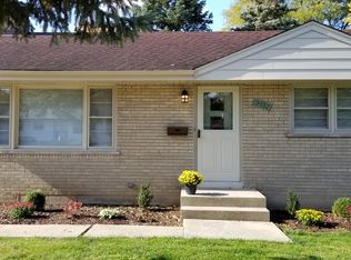3932 Washington St, Downers Grove, IL 60515