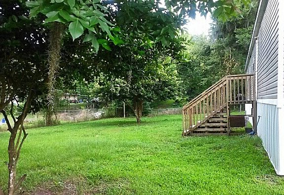 4th image of 36910 Oakwood Ave