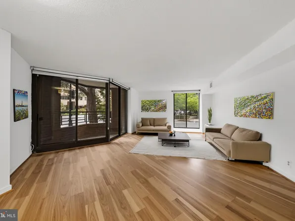 1099 22nd St NW APT 103, Washington, DC 20037