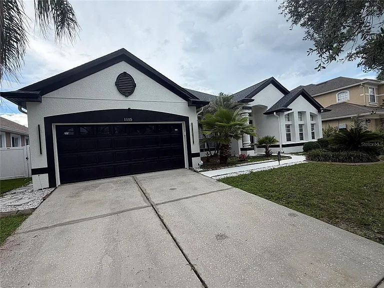 1115 Landale Ct — Photo 3