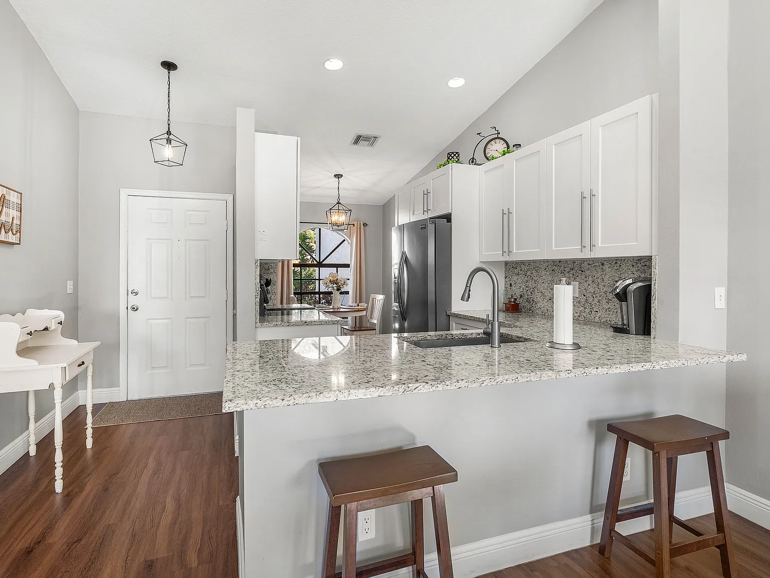 13545 Fountain View Blvd — Photo 4