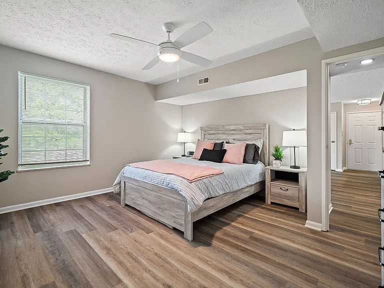 Cherry Tree Village Apartments — Photo 272