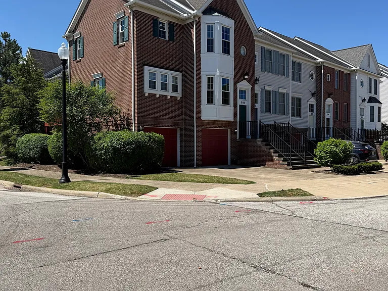 8148 Chester Pkwy — Photo 1