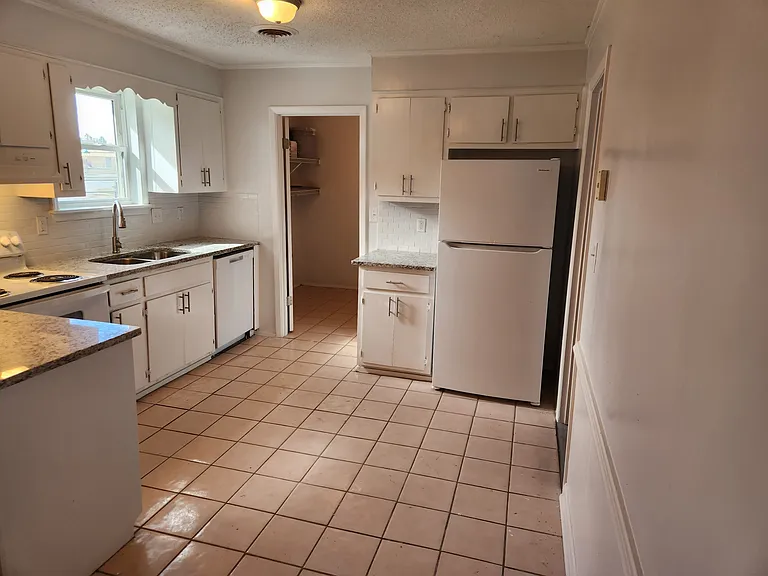 2808 Nighthawk Dr — Photo 6