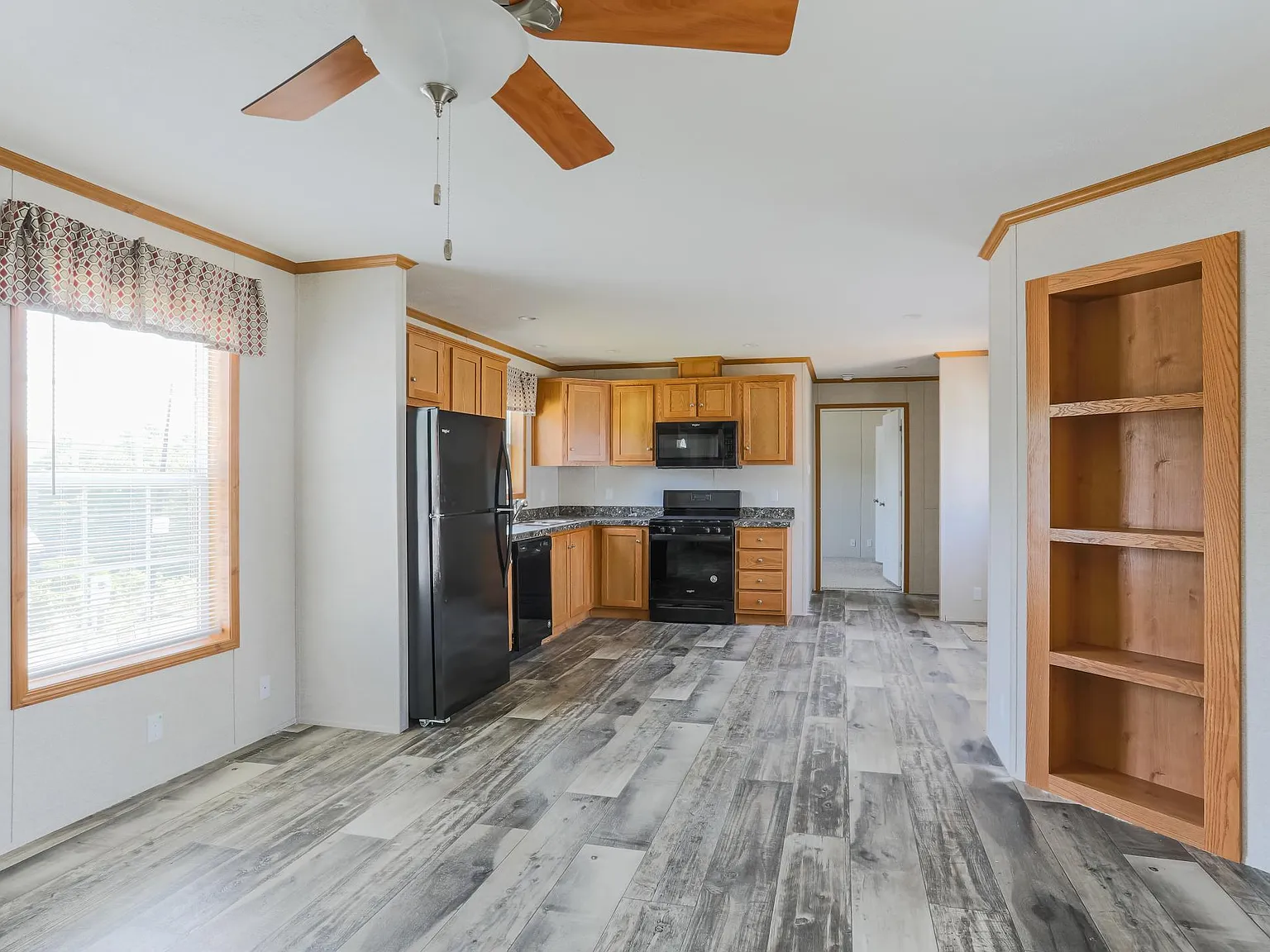 Lake Erie Estates — Photo 2