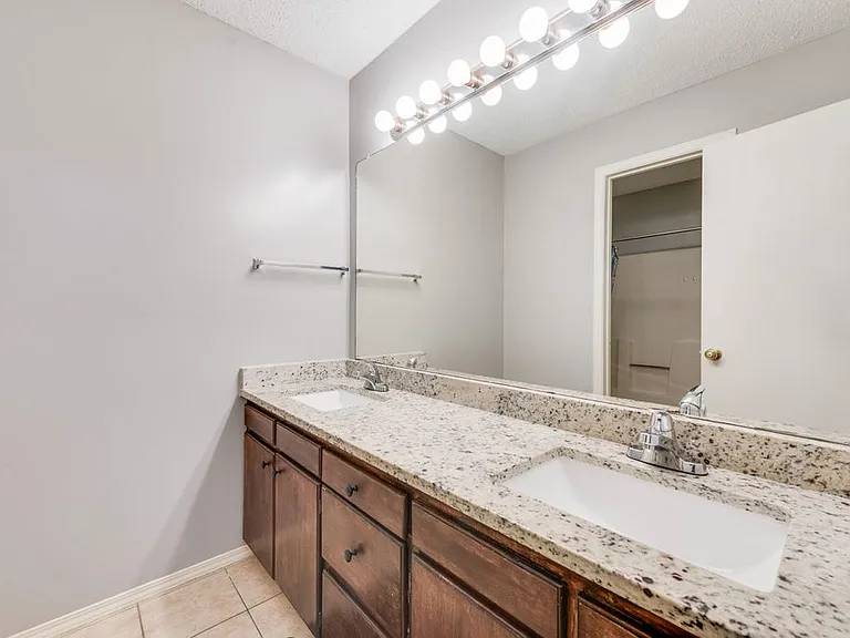 600 Grand Ave #112 — Photo 2