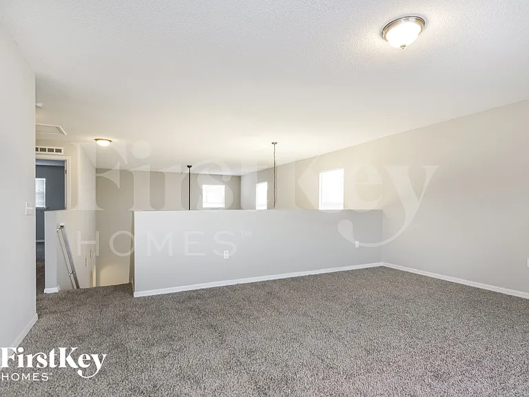 3808 McKinley Dr — Photo 8
