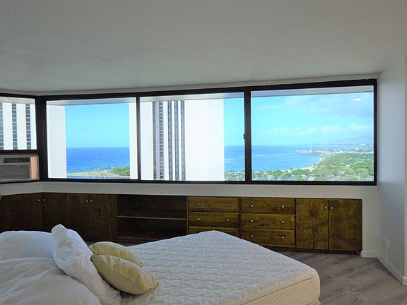 3rd image of 1700 Ala Moana Blvd APT 2902