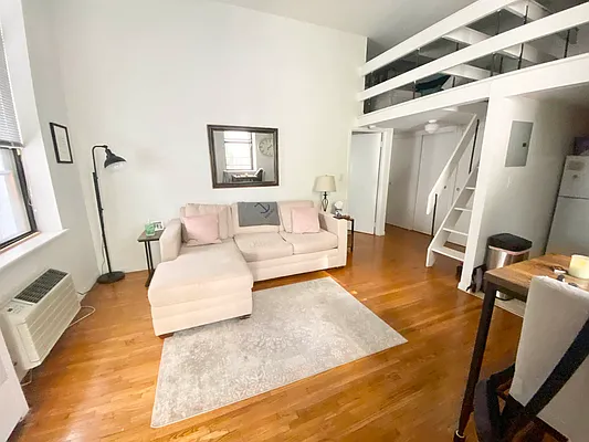 Rented by J PRESTON AND ASSOCIATES INC | media 10