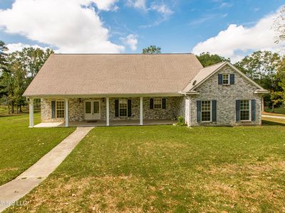 29 E Twin Oaks Ln, Carriere, MS, 39426