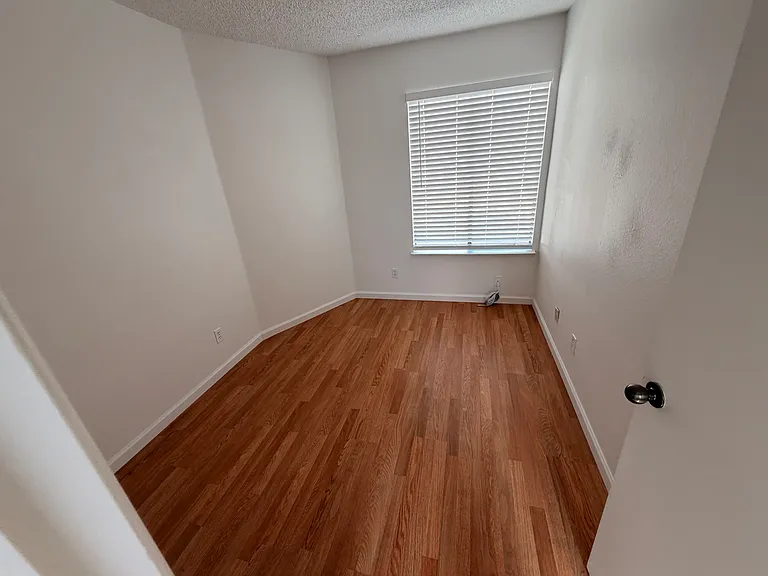 6665 Gatehouse Ln — Photo 28
