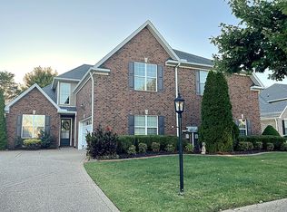 1009 Larkwood Dr, Hermitage, TN 37076