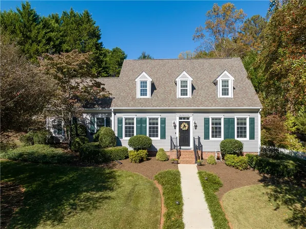 101 Apollo Dr, Seneca, SC 29672