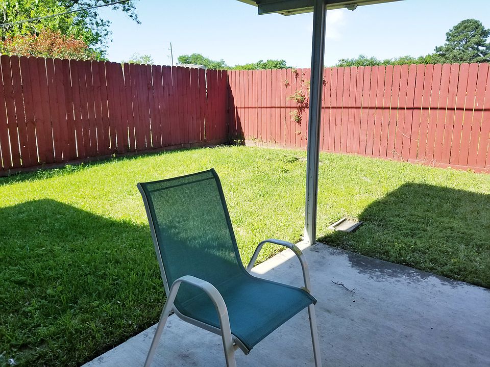 2nd image of 6527 Bellfield Manor Ln