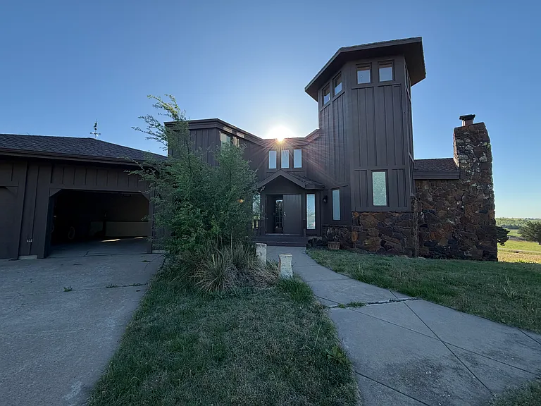 3005 S Burma Rd — Photo 2