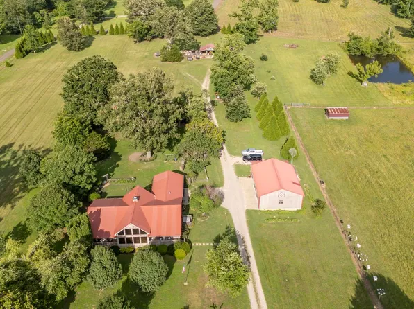 2960 Oak Grove Rd, Savannah, TN 38372