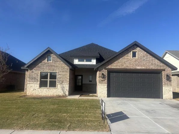 1004 N 4th St, Wolfforth, TX 79382