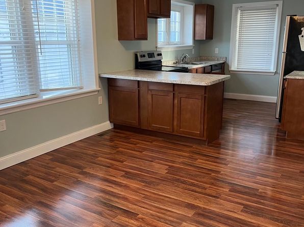 552 Lincoln St APT A