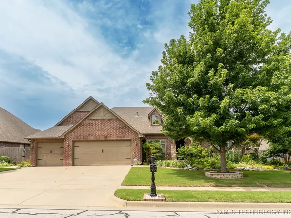 9314 N 96th East Ave, Owasso, OK 74055