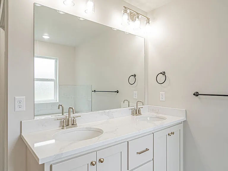 2998 Huntshire Ave — Photo 11