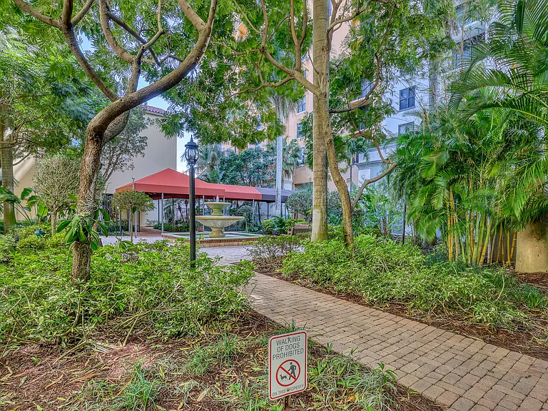 651 Okeechobee Blvd #403 — Photo 33