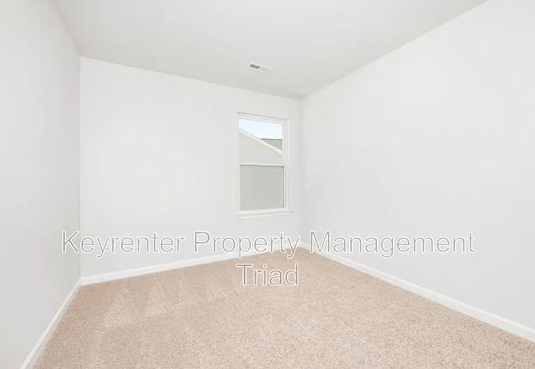 1122 Banworth Ct — Photo 6