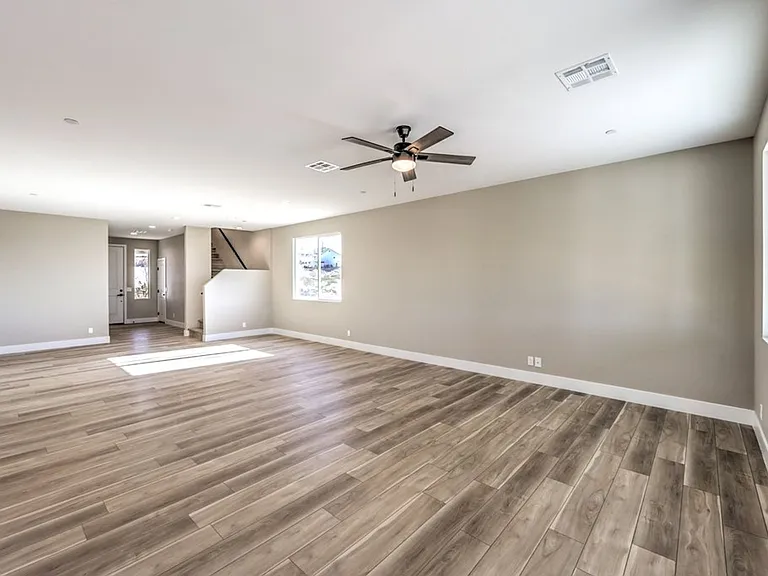724 Naples Ave — Photo 8