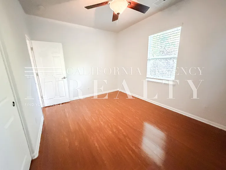 6335 Brando Loop — Photo 16