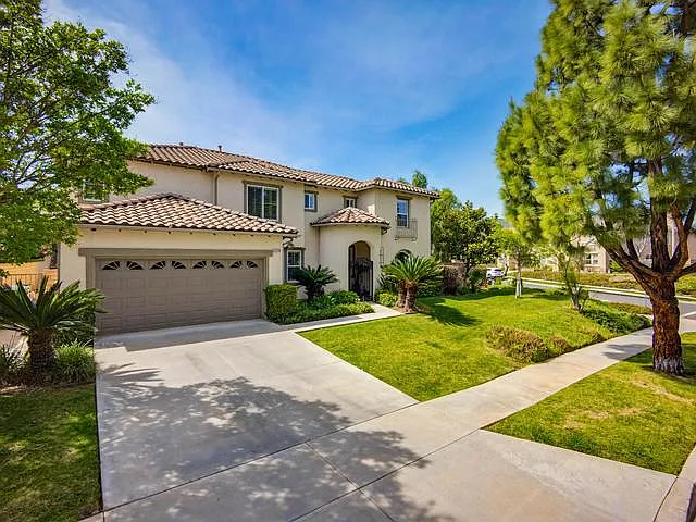 3238 Elysia St — Photo 3