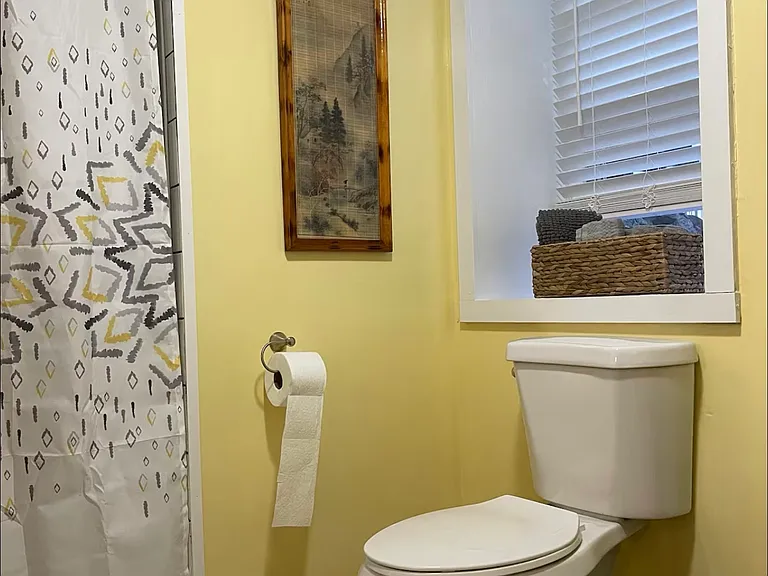 341 S Orchard St #6 — Photo 7
