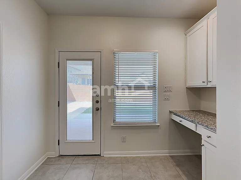 2126 Abadeer Trl — Photo 5