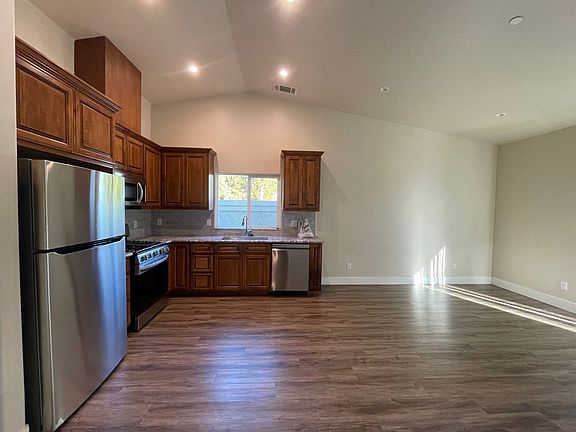 5th image of 820 La Baig Dr #100