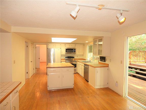 2nd image of 2514 186th Ave NE