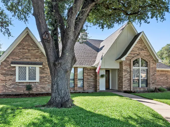 1108 Pebble Beach Ct, Mansfield, TX 76063