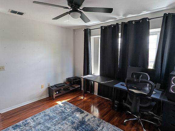 4th image of 1078 Martin Blvd